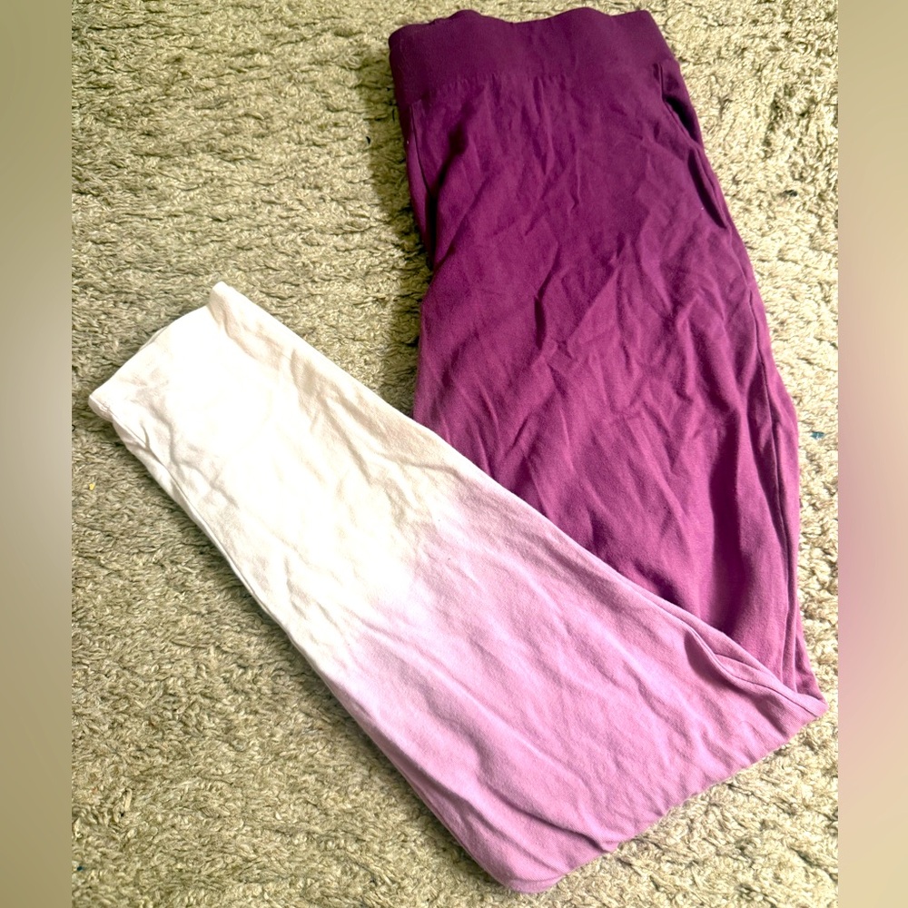 Torrid Premium Valentine Ombre Purple White Leggings - size 1